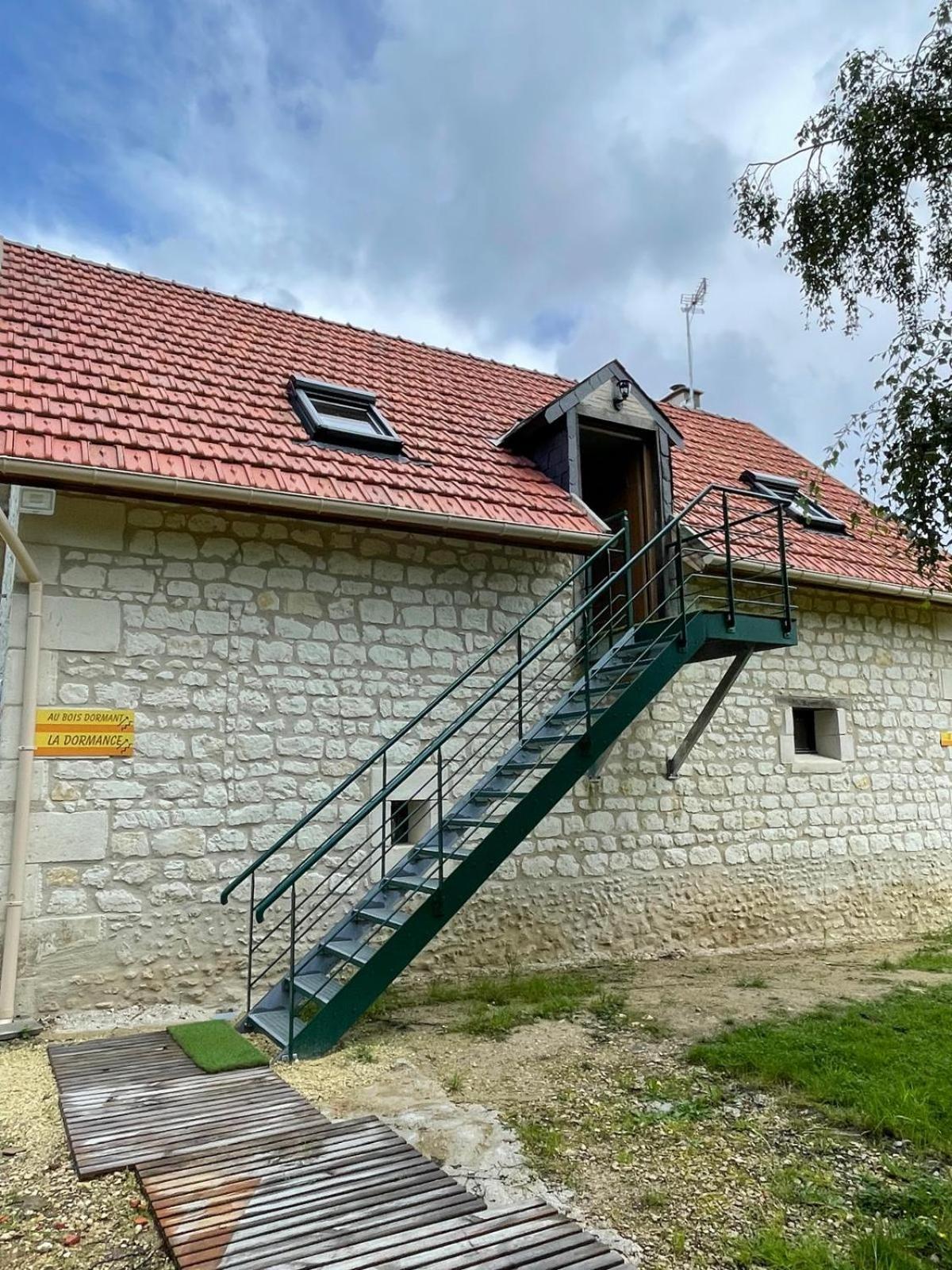 Le Relais, La Dormance, Le Bois Dormant Hotel Châteauvieux Exterior photo